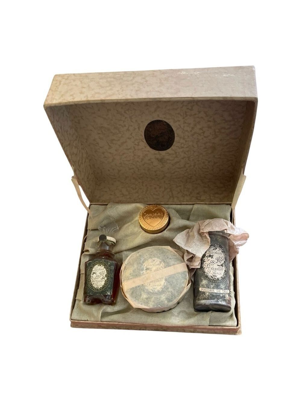Vintage Boxed Set Djer-Kiss Fragrance Cosmetic Products Kerkoff Paris, Original.